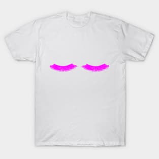 Adorable pink eye lashes T-Shirt